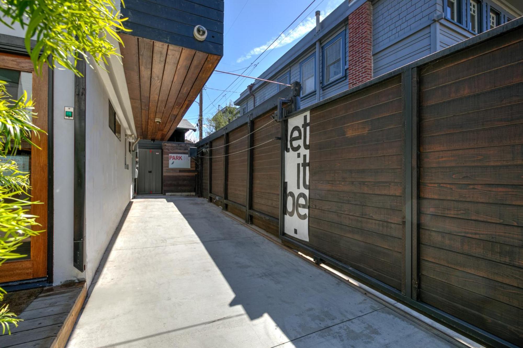 Venice Beach Studio With Large Private Patio Steps To The Beach Los Angeles Ngoại thất bức ảnh