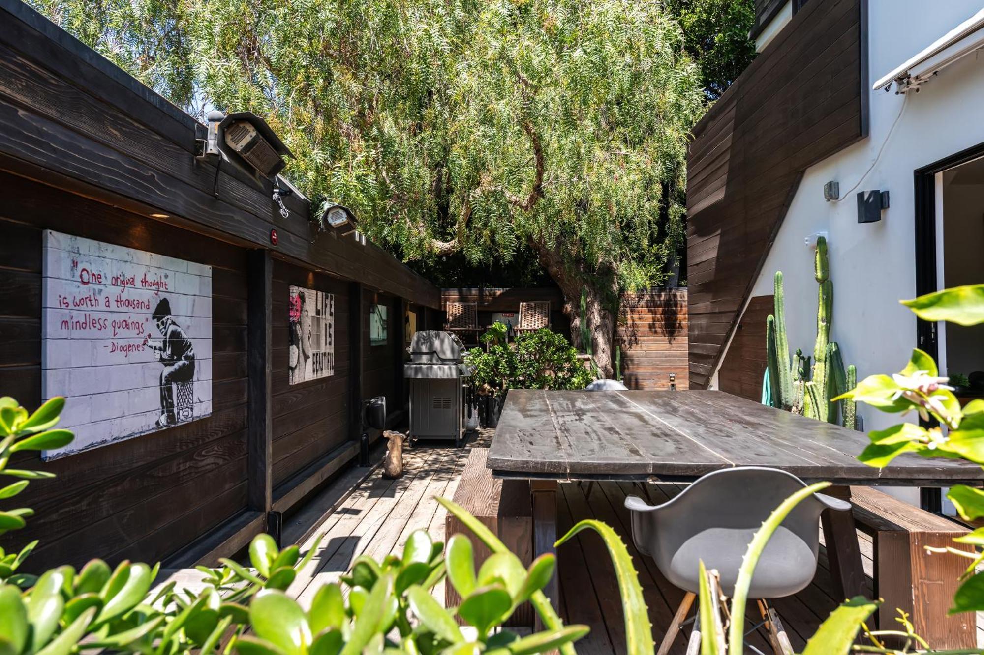 Venice Beach Studio With Large Private Patio Steps To The Beach Los Angeles Ngoại thất bức ảnh