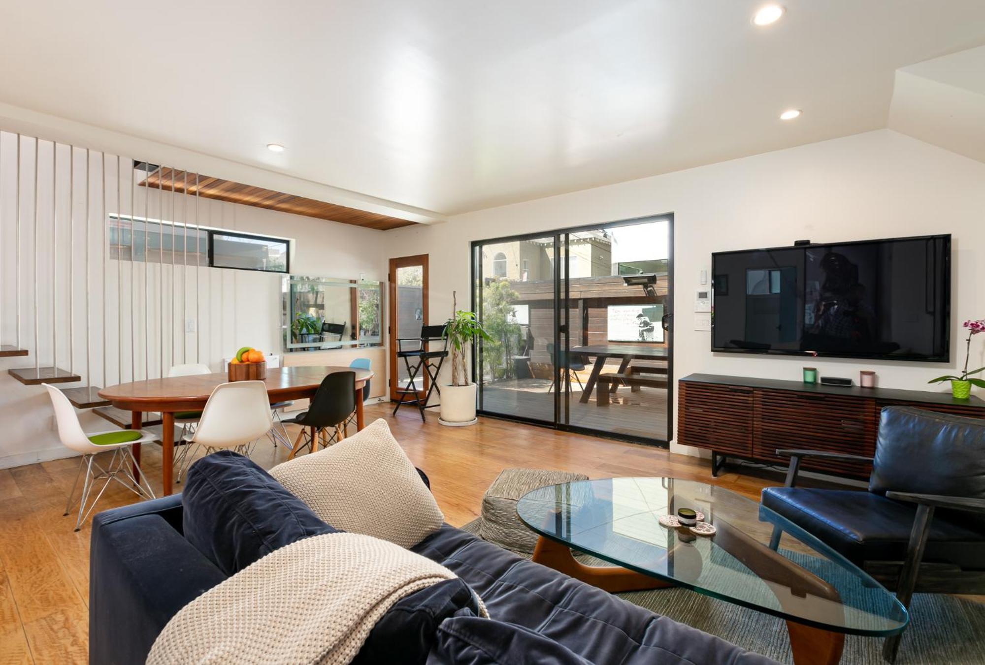 Venice Beach Studio With Large Private Patio Steps To The Beach Los Angeles Ngoại thất bức ảnh