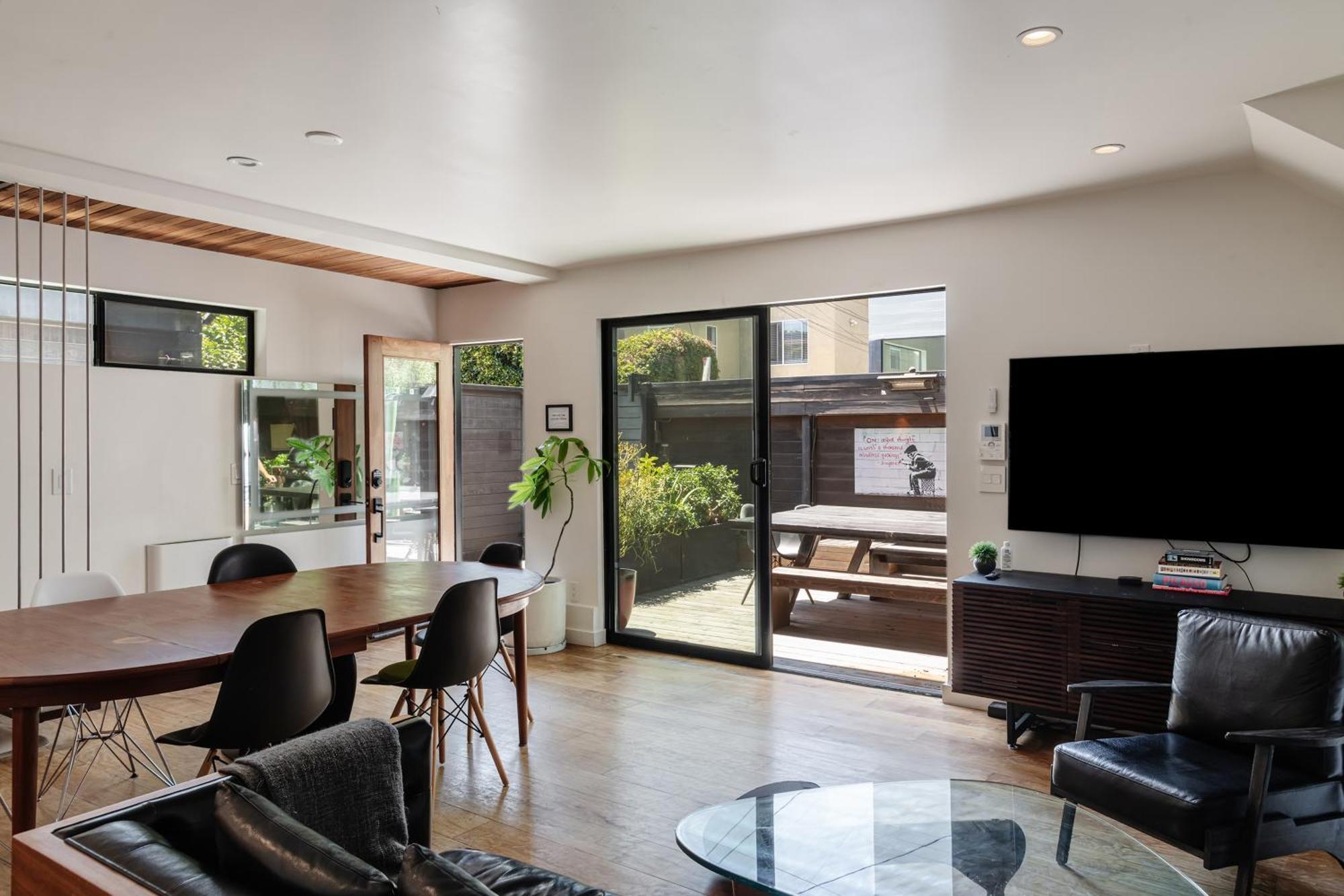 Venice Beach Studio With Large Private Patio Steps To The Beach Los Angeles Ngoại thất bức ảnh
