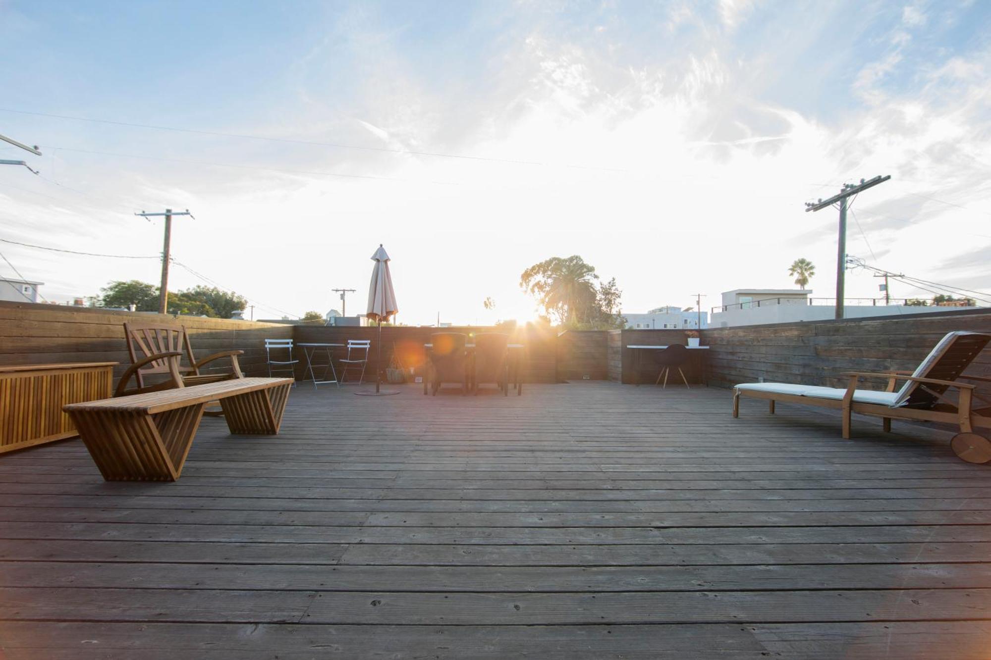 Venice Beach Studio With Large Private Patio Steps To The Beach Los Angeles Ngoại thất bức ảnh