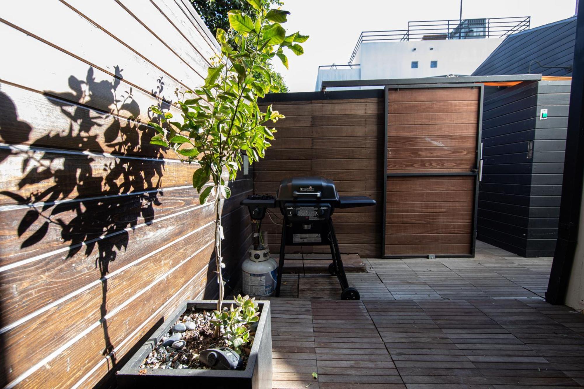 Venice Beach Studio With Large Private Patio Steps To The Beach Los Angeles Ngoại thất bức ảnh