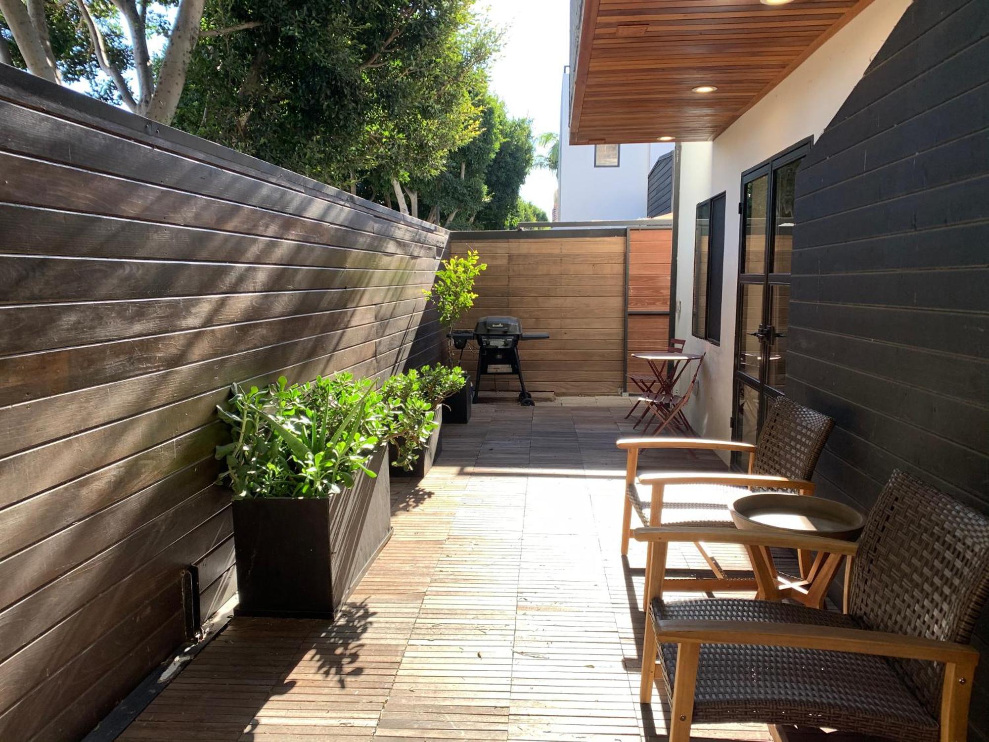 Venice Beach Studio With Large Private Patio Steps To The Beach Los Angeles Ngoại thất bức ảnh